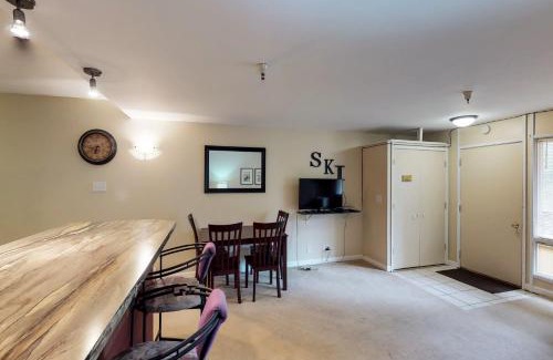 Alyeska Apartment | North #405