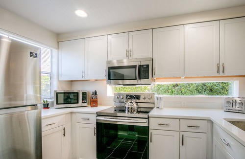 North Bend House | North Bend Escapes Moon River 1,2,3 - 3 Townhomes on river, up to 18 guests