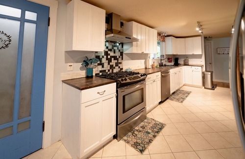 North Bend House | North Bend Retreat - w/hot tub and views of Mt Si