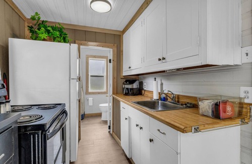 Lexington Cottage | North Bound 25 Cottage #2