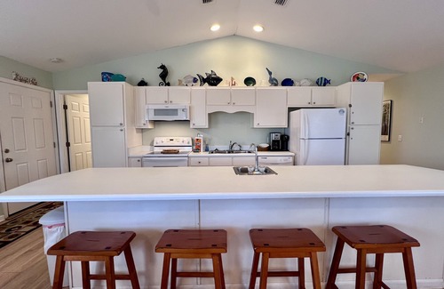 Cape San Blas House | North Cape San Blas, budget friendly, pets welcome, beach gear included.