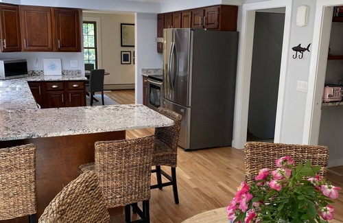 Chatham House | North Chatham Retreat – Renovated 3BR, 3.5BA + Bonus, 2900 Sq Ft