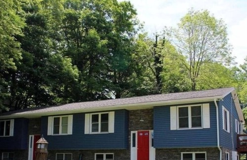 North East House | North East Lake House Apt #2