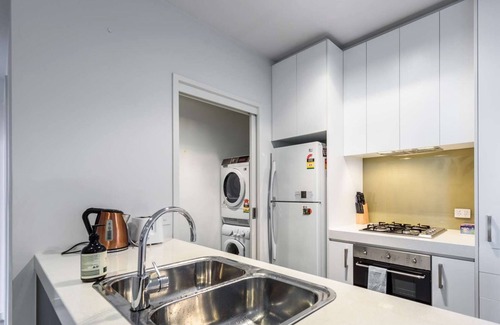 Carlton South Apartment | North Facing High Floor CBD City Sanctuary with Breathtaking Views