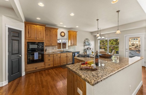 Flying Horse House | North Gate Getaway | Pet Friendly | Game Room