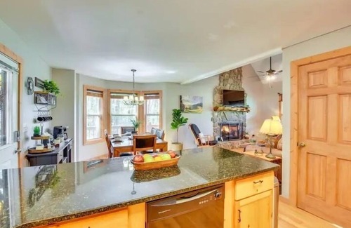 Blairsville Cabin | North Georgia Mountain Getaway: 3 BR/3 BA, Fire Pit & Game Room