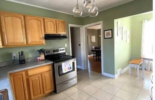 Knoxville House | North Hills 3 Miles to downtown