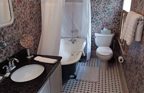 Asheville Bed & Breakfast | North Lodge Bed & Breakfast