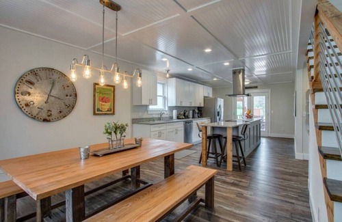 Hendersonville House | North Nashville Farmhouse