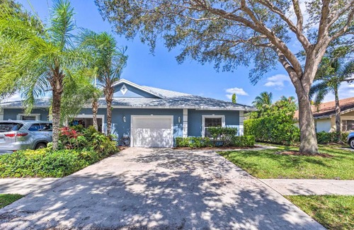 Juno Beach House | North Palm Beach Townhome about 2 Mi to Beach!