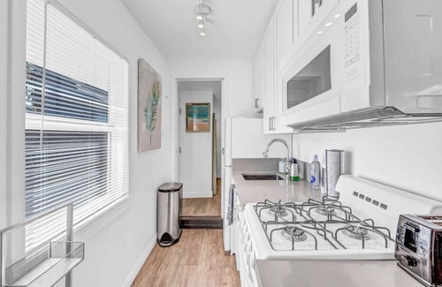 North Park House | North Park 1BR Cottage Prime Location with Parking