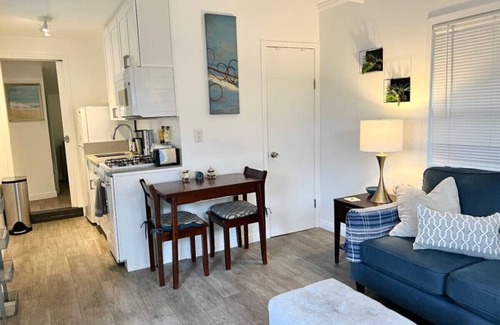 North Park House | North Park 1BR Cottage Prime Location with Parking