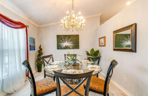 North Port House | North Port Home with Charming Lanai about 7 Mi to Beach