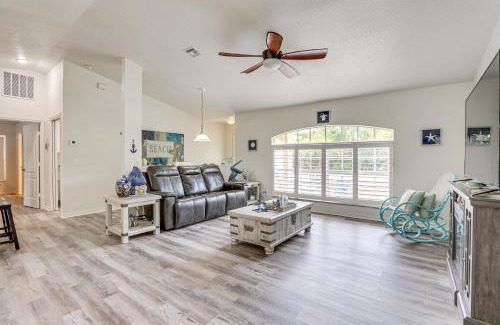 North Port House | North Port Home with Lanai and Pool - 8 Mi to Beach!