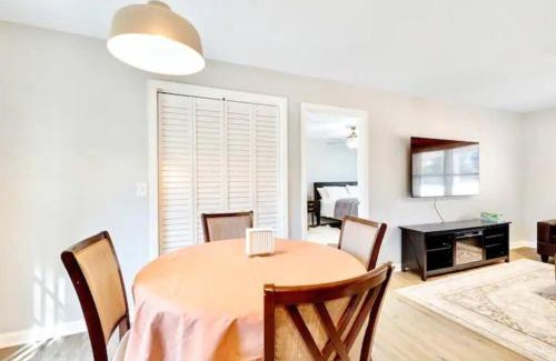 Northwest Raleigh House | North Raleigh Private Retreat