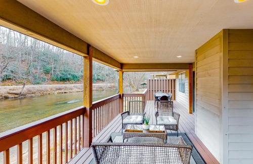 Sylva House | North River Views