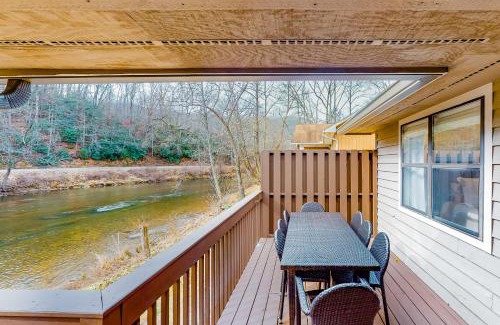 Sylva House | North River Views