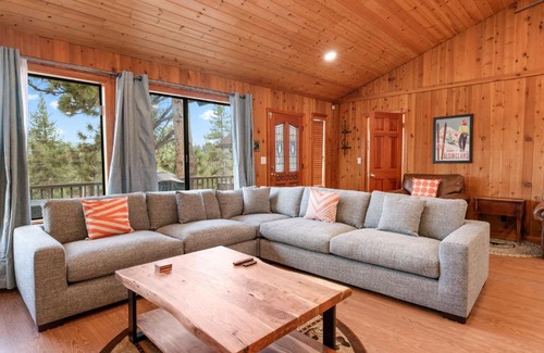 Fawnskin House | North Shore Chalet