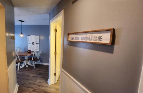 Traverse City House | North Shore Inn TC 208