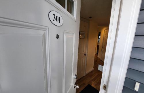 Traverse City House | North Shore Inn TC 301