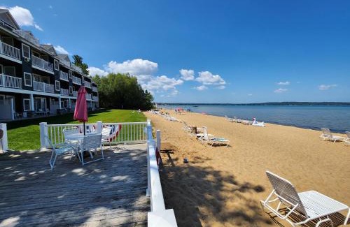 Traverse City House | North Shore Inn TC 307