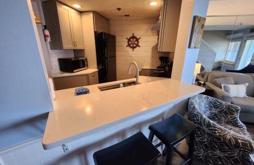 Traverse City House | North Shore Inn TC 307