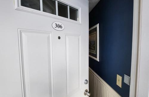 Traverse City House | North Shore Inn TC 306