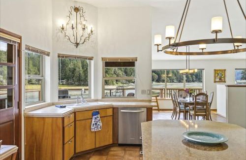 Tahuya House | North Shore Serenity