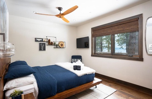 Tahoma House | North Shore - West Shore Hideway
