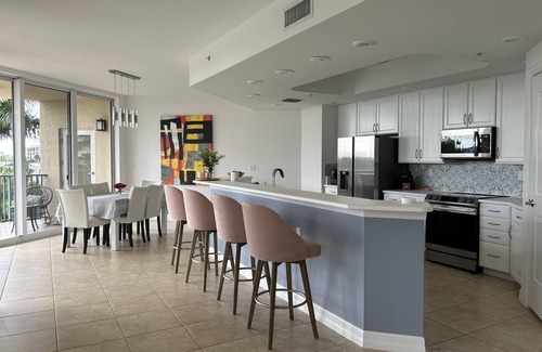 Fort Myers Condo | North Star Yacht Club- luxury waterfront living