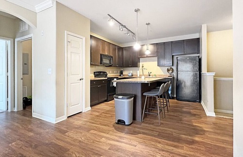 Lutz Apartment | North Tampa Sanctuary Work, Play, Relax & Unwind