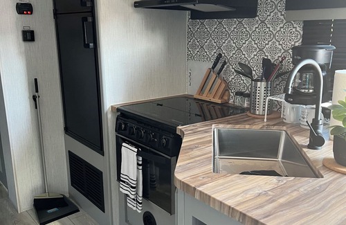 Crescent City House | "North Trail" the Glamping Trailer in The Cottages at Crescent City