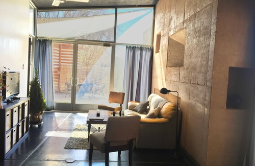 Los Griegos House | North Valley gem: a modern guest-house for Staycation/Business