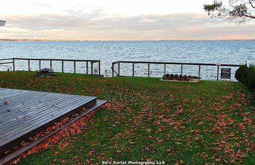 Prudenville House | North View Cabins #3 - 2Bed/1Ba Direct Waterfront Cabin on Houghton Lake!