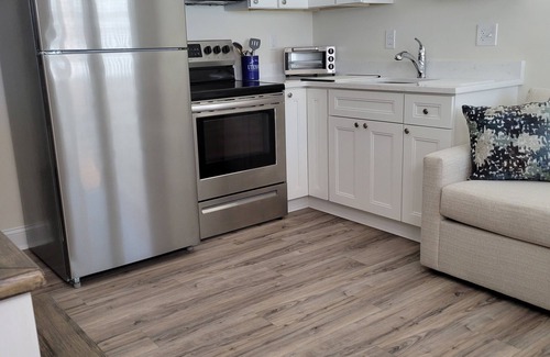 Cape May - Wildwood Condo | North Wildwood Beach Block 1 bdrm condo with Pool.