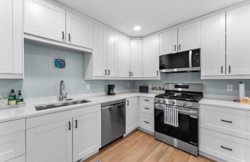 Marcy-Holmes House | Northeast Urban Retreat