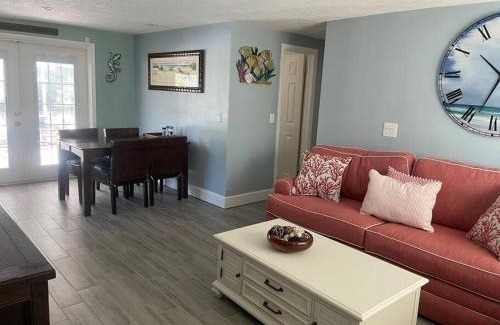 New Port Richey House | Northern Point of Treasure Island, New Port Richey
