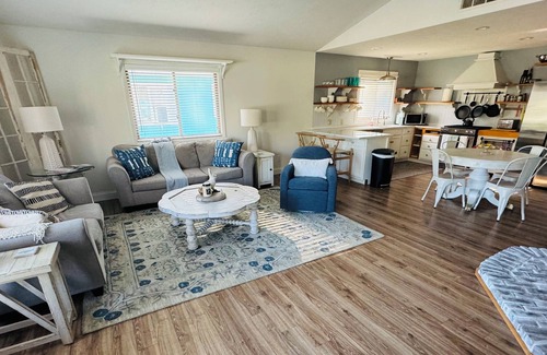Indian River House | “Northern retreat in the heart of Indian River.”