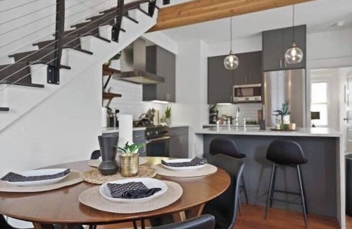 Alphabet Historic District Apartment | Northern Spy: Luxury 2 bed, Steps to 23rd!