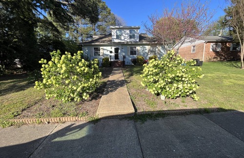 Bellevue House | Northside Cape 2 bedroom with a large loft!
