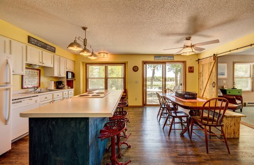 Rowleys Bay House | Northstar is a warm family home with everything you need to build many memories.