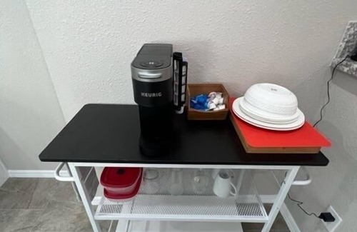Tucson House | Northwest 1BR Jr. Suite with Laundry and Parking