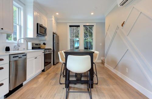 Seabrook House | Northwest Cabin by Seabrook Hospitality