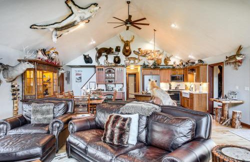 Minocqua House | Northwood Tours Escape Hot Tub and Lake Access!