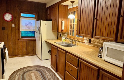 Waupaca Cabin | Northwoods Cabin on private lake. Across the street from Waupaca Chain 'O Lakes.
