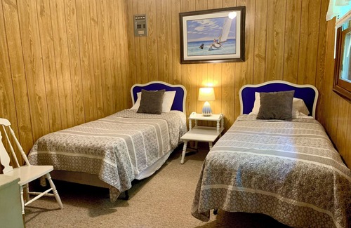 Hayward Resort | Northwoods Cabin on Teal Lake in the Chequamegon National Forest - Pet Friendly!