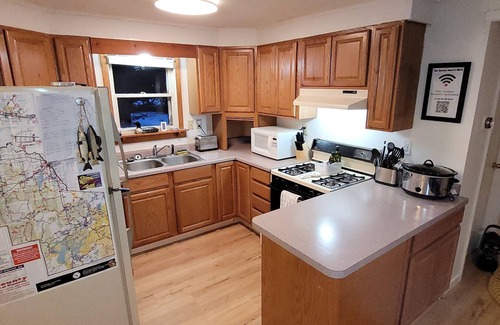 Mercer Cabin | Northwoods cozy 3BR/2BA lakefront cabin on ATV/UTV trail