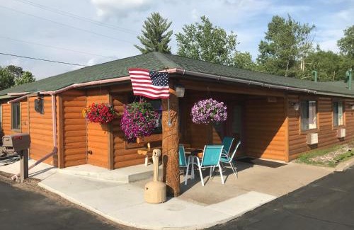 Minocqua Hotel | Northwoods Inn & Suites Minocqua