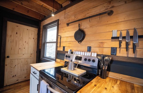 Stanton Cabin | Norwegian Wood: A Comfy Cabin, Close to Everything