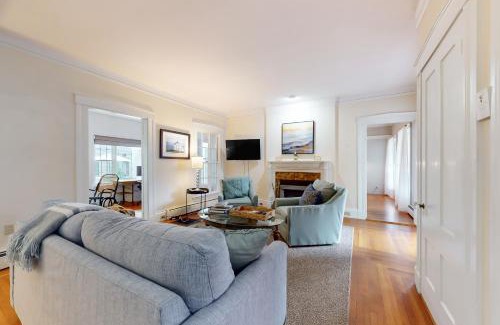 Camden House | Norwood Curtis House